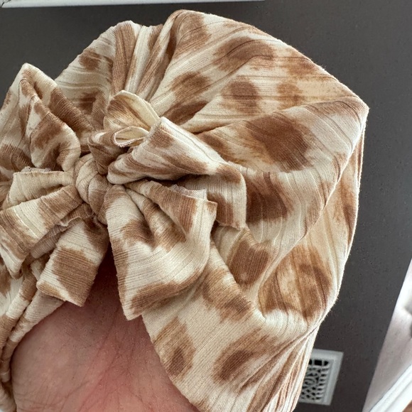 Leopard Bunny Knot - Picture 2 of 3